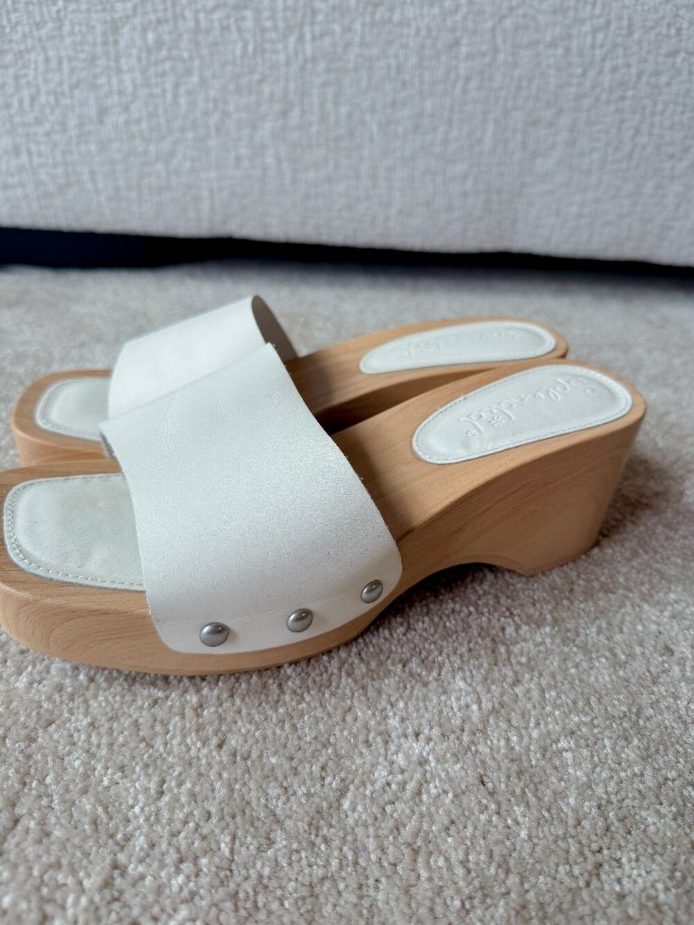 Splendid White & Wood Wedge Sandals - Size 8.5